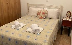Agkyra Rooms