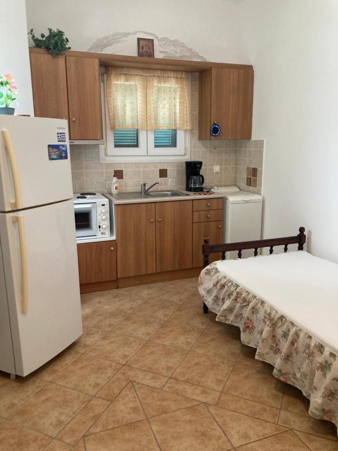 Agkyra Rooms Aladhinon Εξωτερικό φωτογραφία