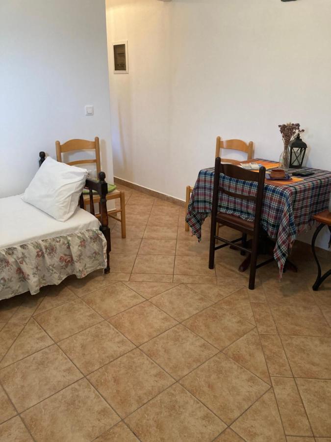 Agkyra Rooms Aladhinon Εξωτερικό φωτογραφία